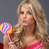 Dituduh Jiplak Lagu Madonna, Jessica Simpson Senang